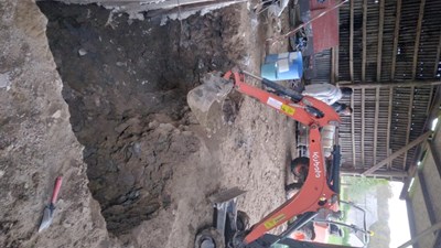 grue-creuse-trou